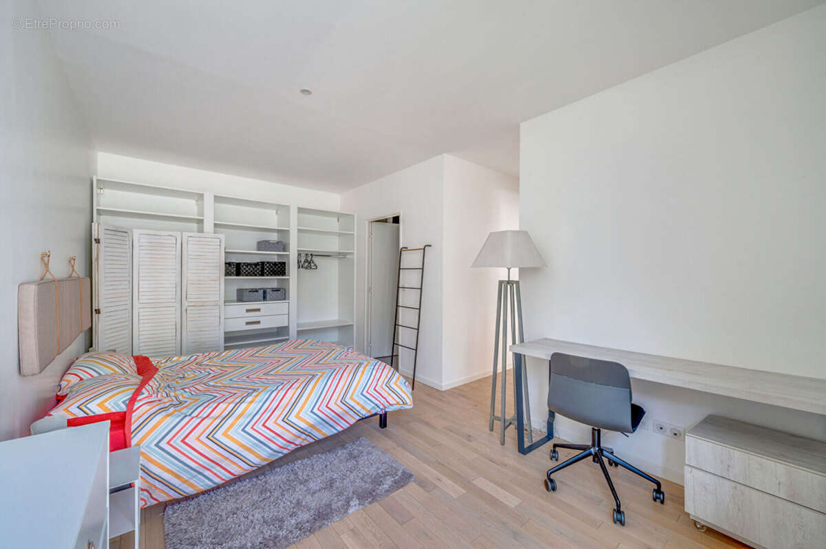 Appartement à PARIS-20E