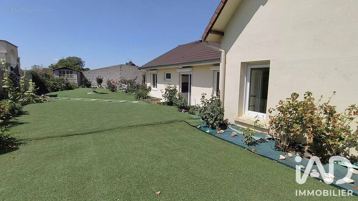Photo 1 - Maison à CORMONTREUIL