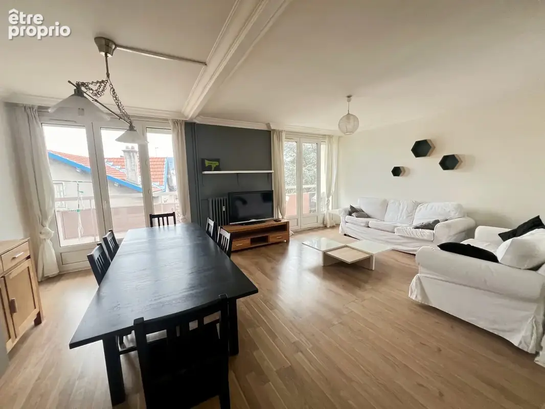 Appartement à SAINT-ETIENNE