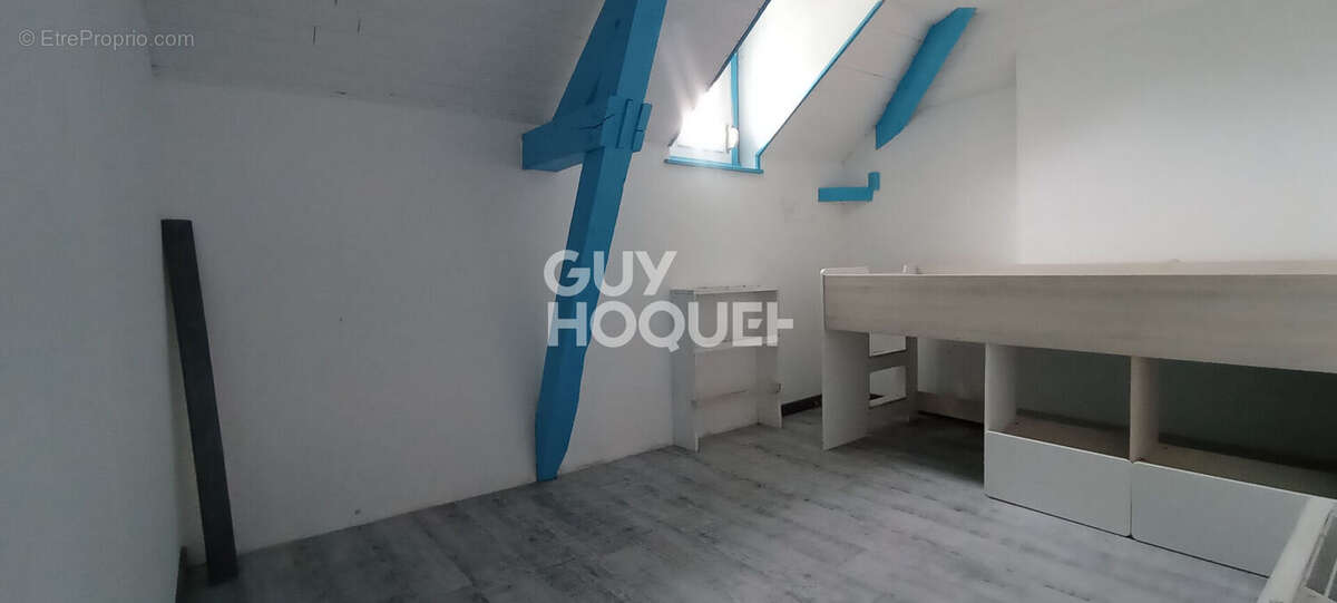 Maison à SAINT-CYR-DU-RONCERAY