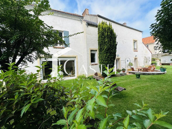 Maison à LES ALLUETS-LE-ROI