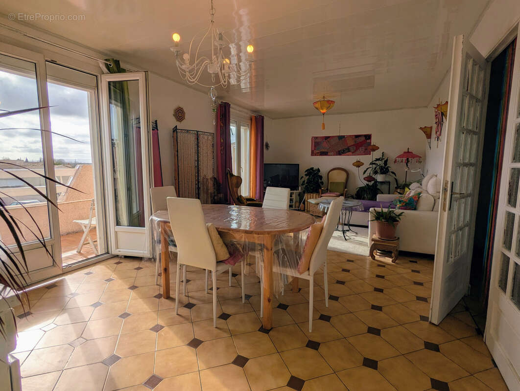 Maison à COURSAN