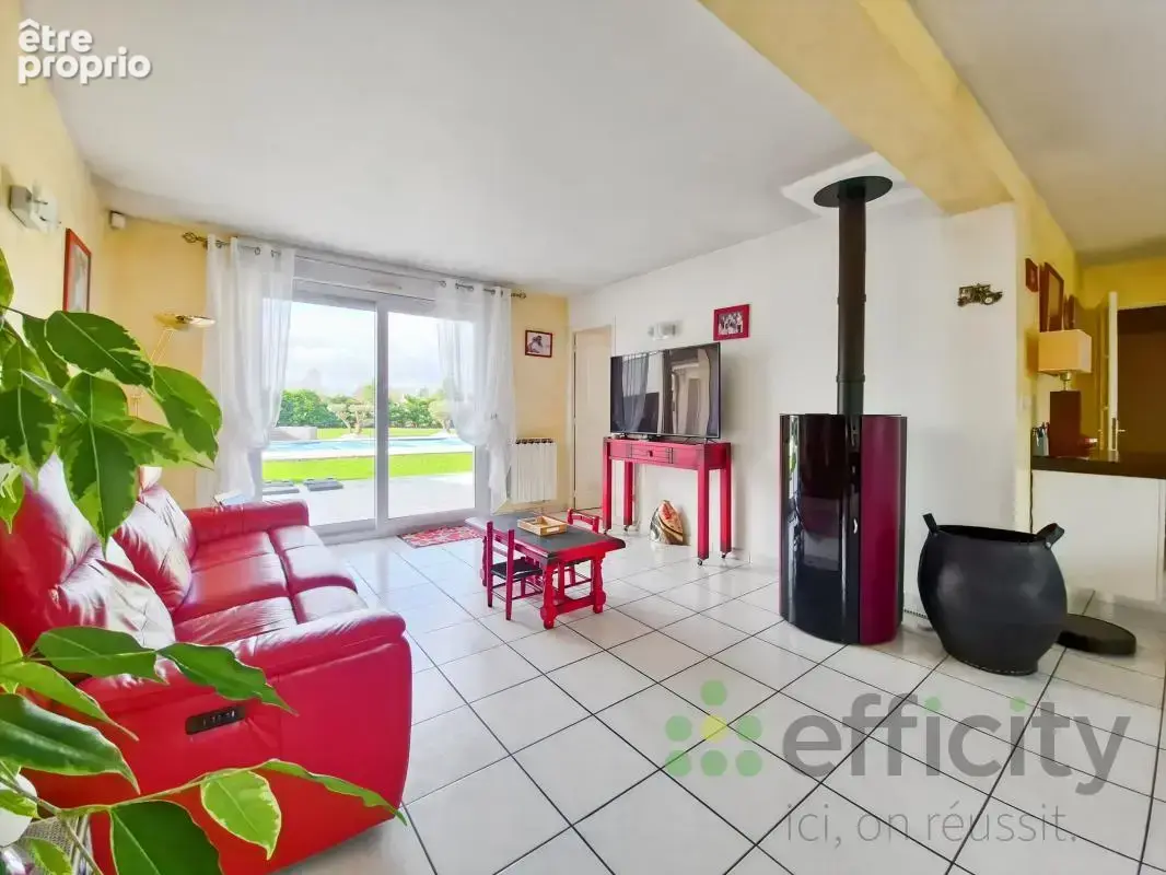 Maison 10 pièces 287 m² à vendre à Guecelard (72230) - photo 7
