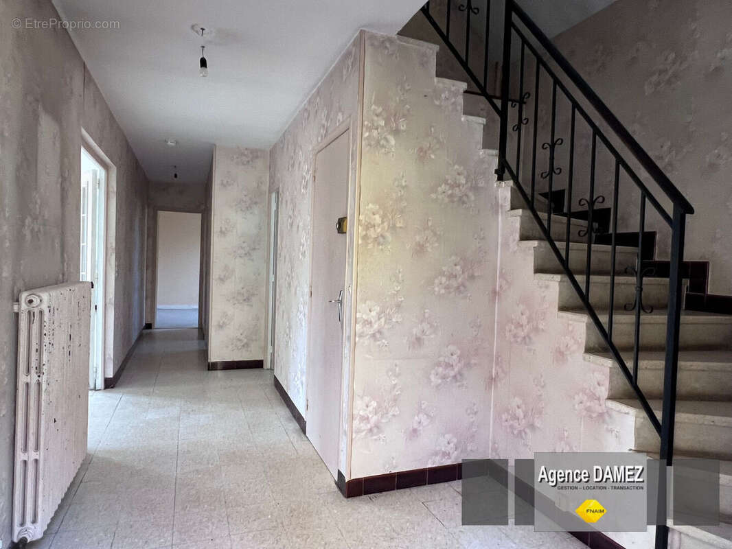 Maison à SAINT-CYR-SOUS-DOURDAN