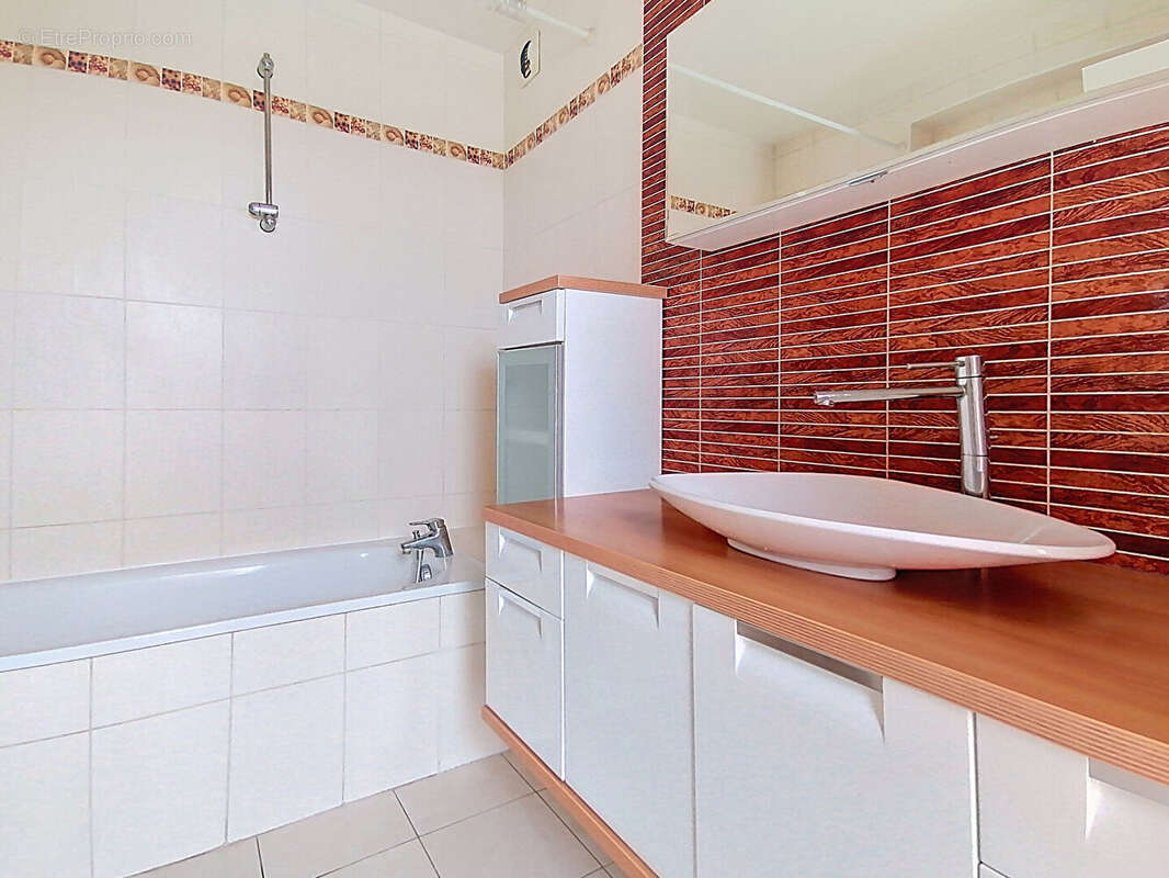 Appartement à LE COUDRAY