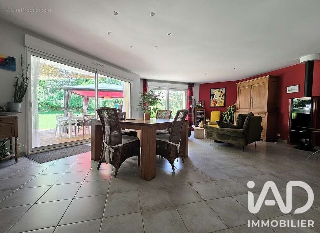 Maison 139 m² à La Loubiere  - photo 2