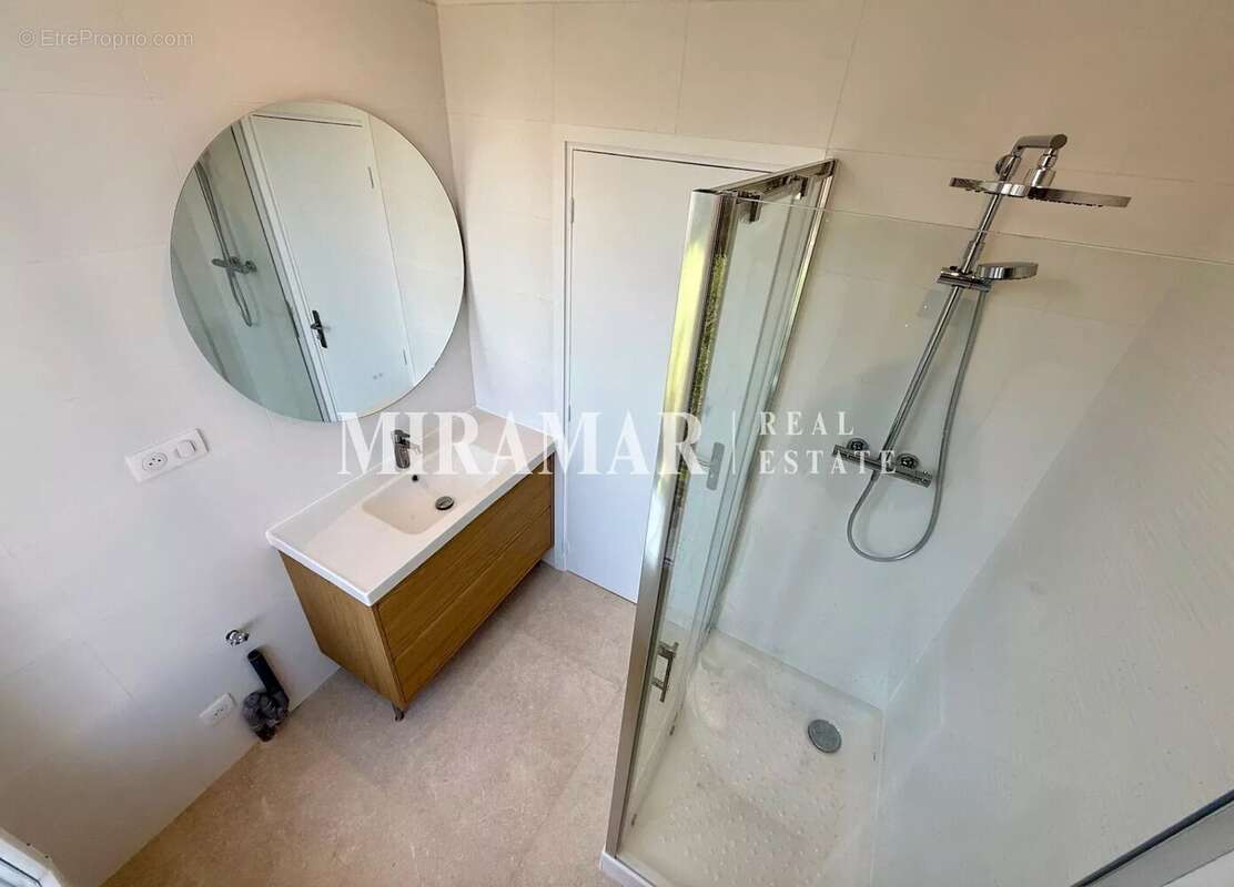 Exclusivité : Appartement Lympia / Port de Nice - photo 7