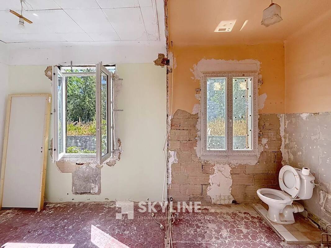 Appartement à MARSEILLE-4E