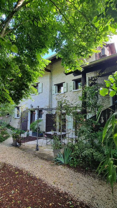 Maison à COISE-SAINT-JEAN-PIED-GAUTHIER