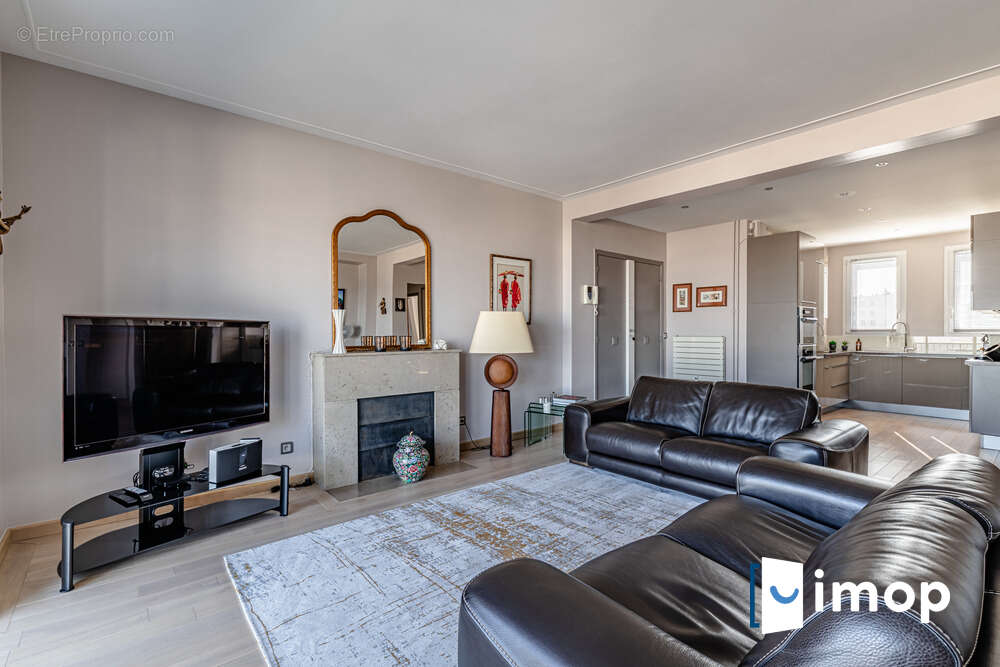 Appartement à SURESNES