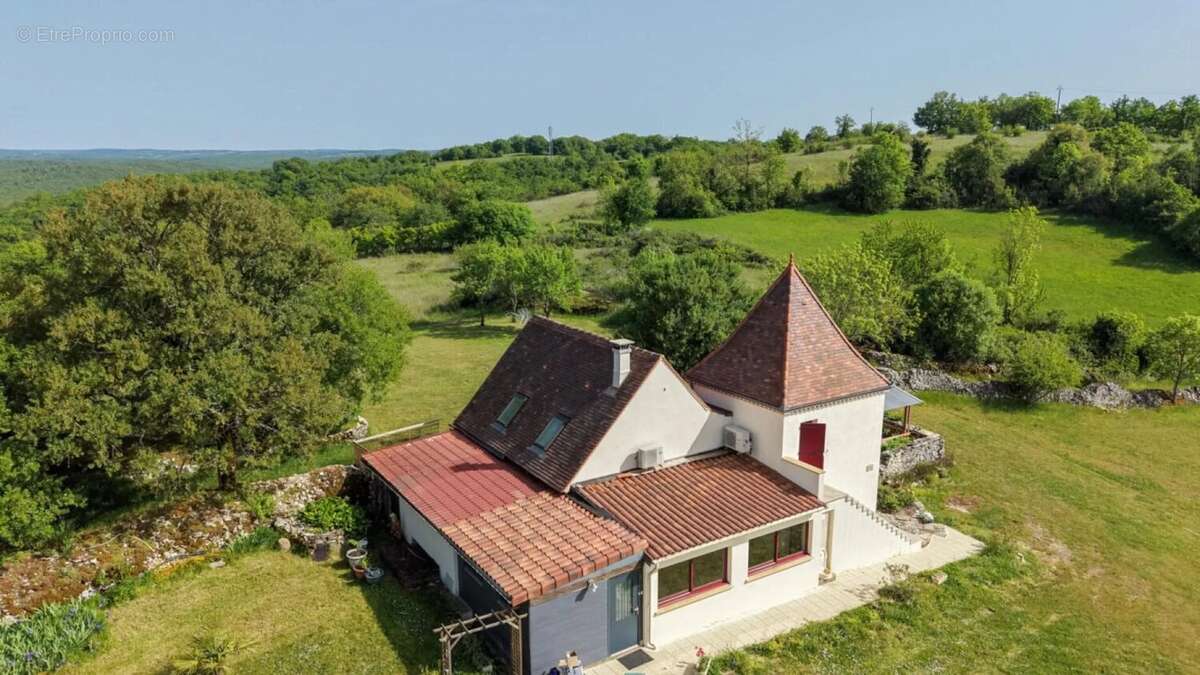 Maison à GOURDON
