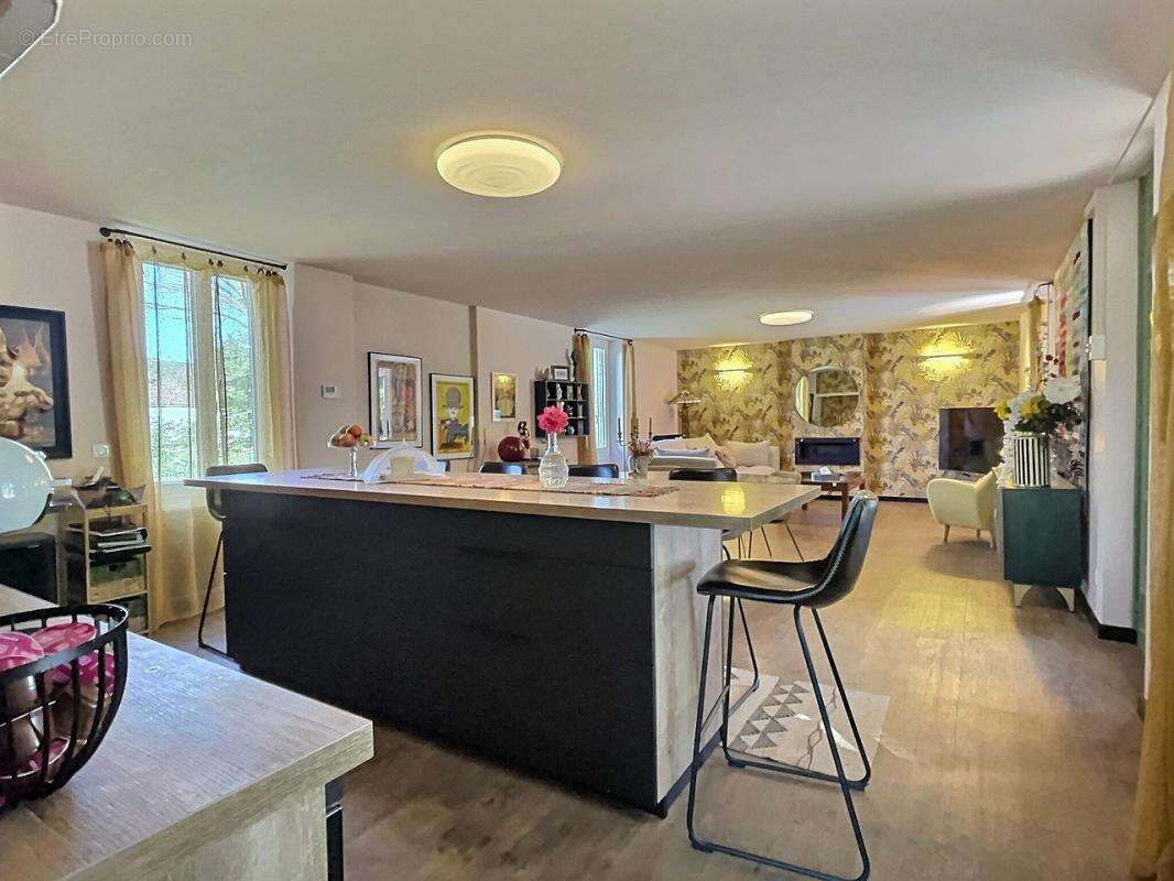 Maison à SAINT-JUERY