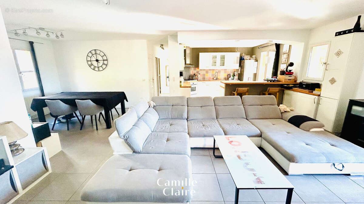 Maison à POURRIERES