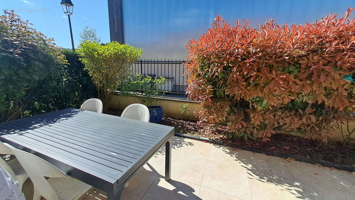 Appartement à SAINT-REMY-LES-CHEVREUSE