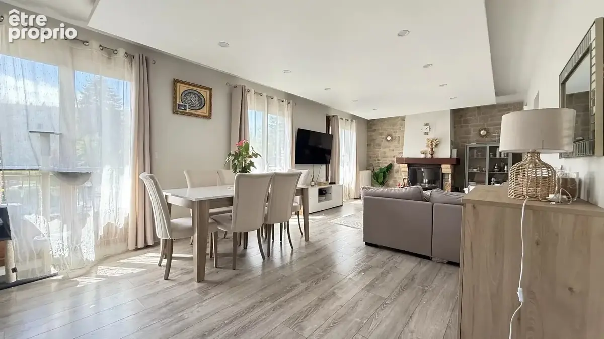 Maison 6 pièces de 138m² - photo 2