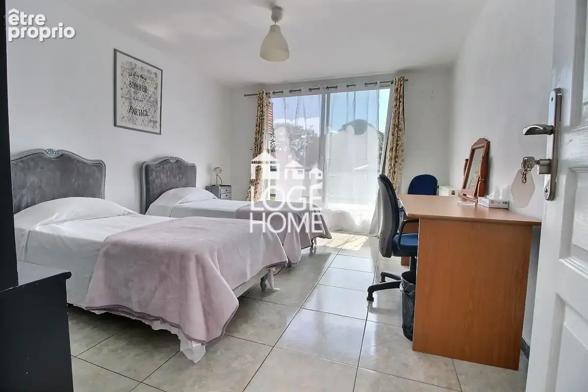 Maison 394 m² à Roubaix  - photo 8