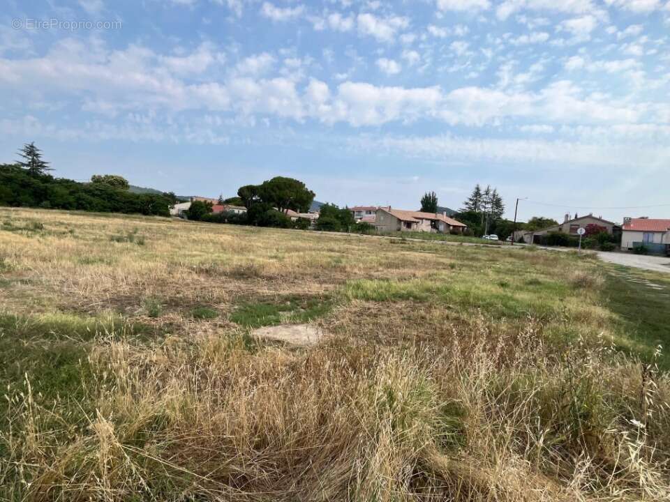 Terrain 180 m² à Manosque  - photo 2