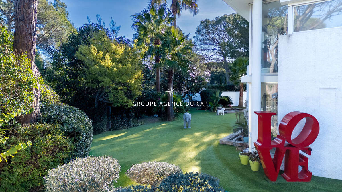Villa d'architecte avec piscine à valescure - photo 15
