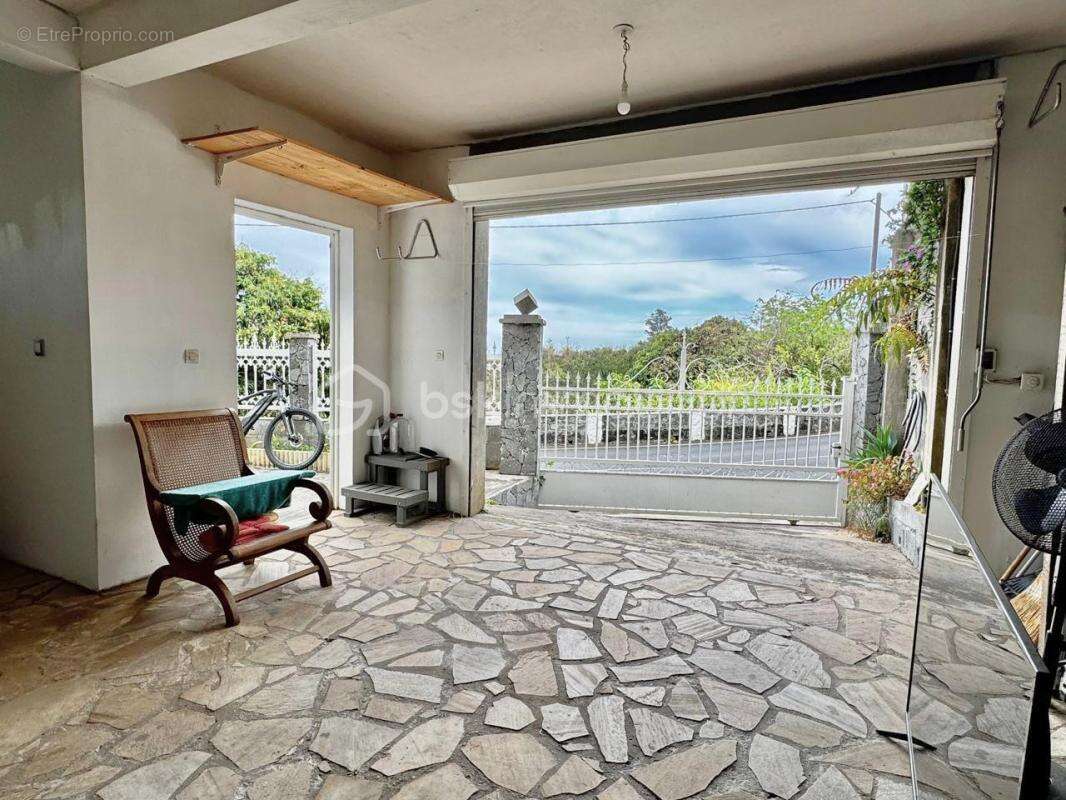 Maison à LES AVIRONS