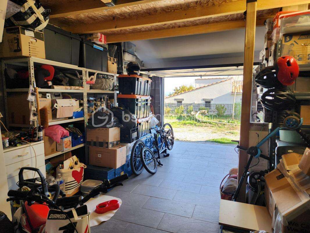 Maison à FORCALQUIER