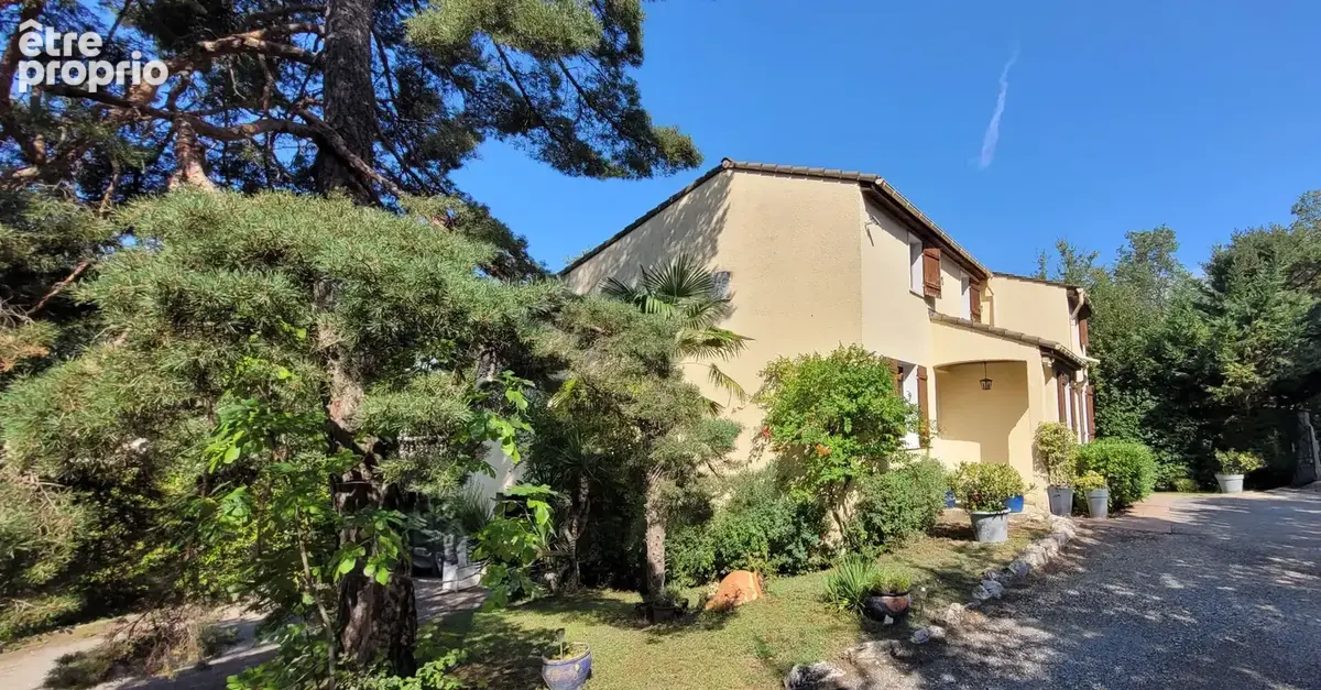 Maison avec piscine sur un terrain arboré de 1589m², secteur  Montélimar - photo 2