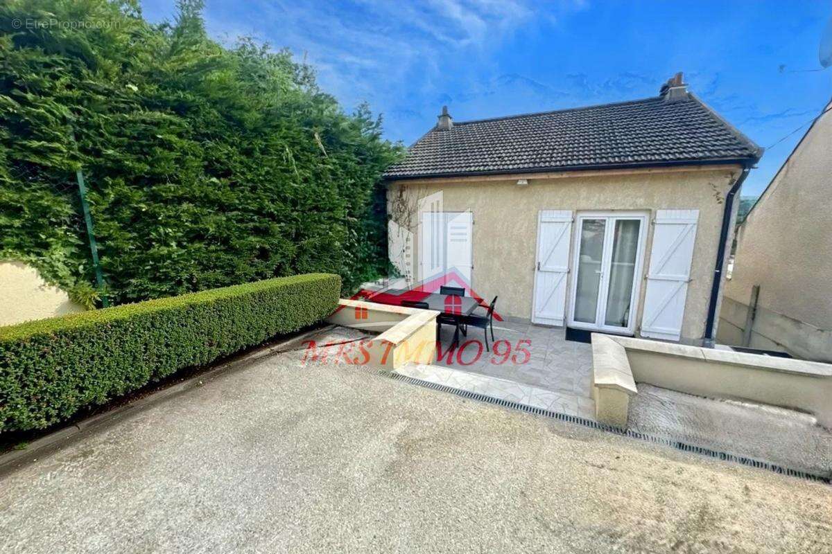 Maison à CHAUMONTEL