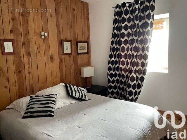 Photo 6 - Maison à LAVAL-ROQUECEZIERE