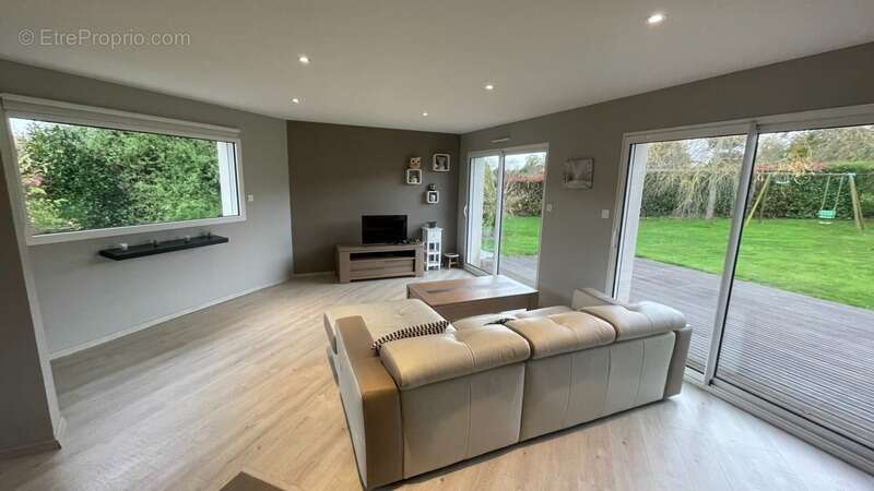 Maison à MUR-DE-BRETAGNE