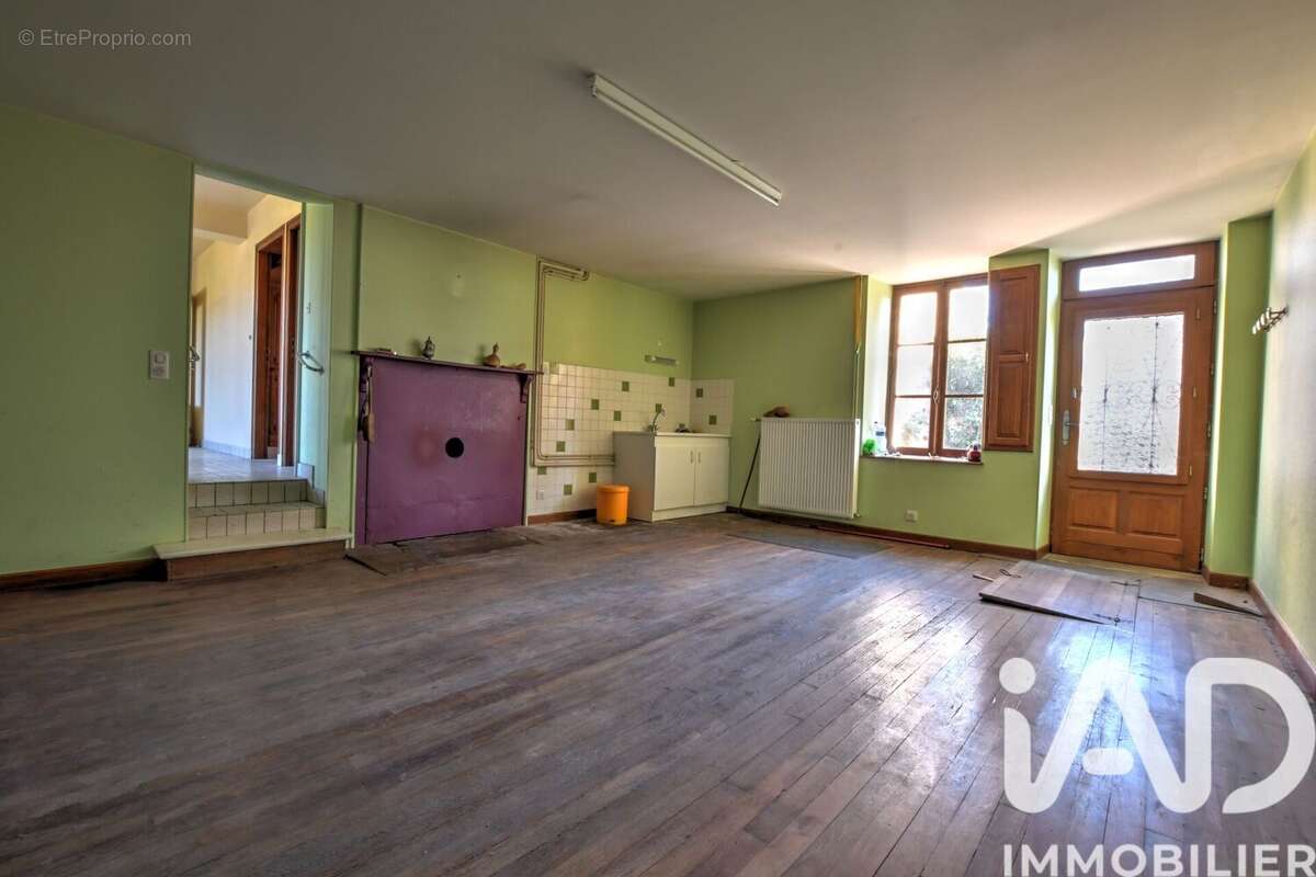 Maison 113 m² à La Celle-Dunoise  - photo 6