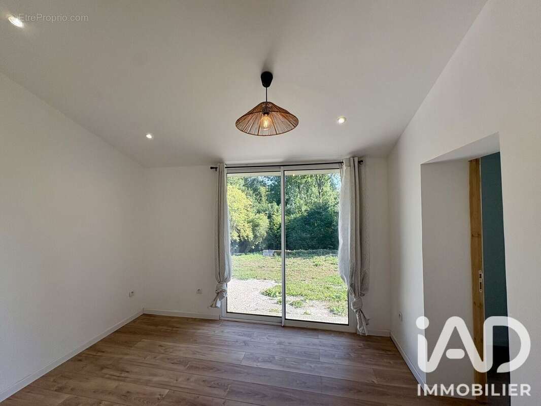 Maison 112 m² à Estree-Wamin  - photo 7