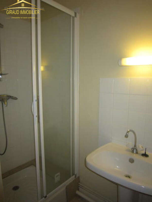 Appartement à CHARLIEU