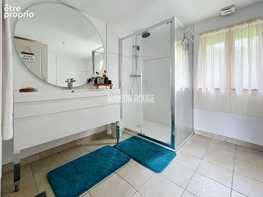 Maison en pierre rénovée avec piscine chauffée sur 3 200 m² de terrain à Val Couesnon - photo 11