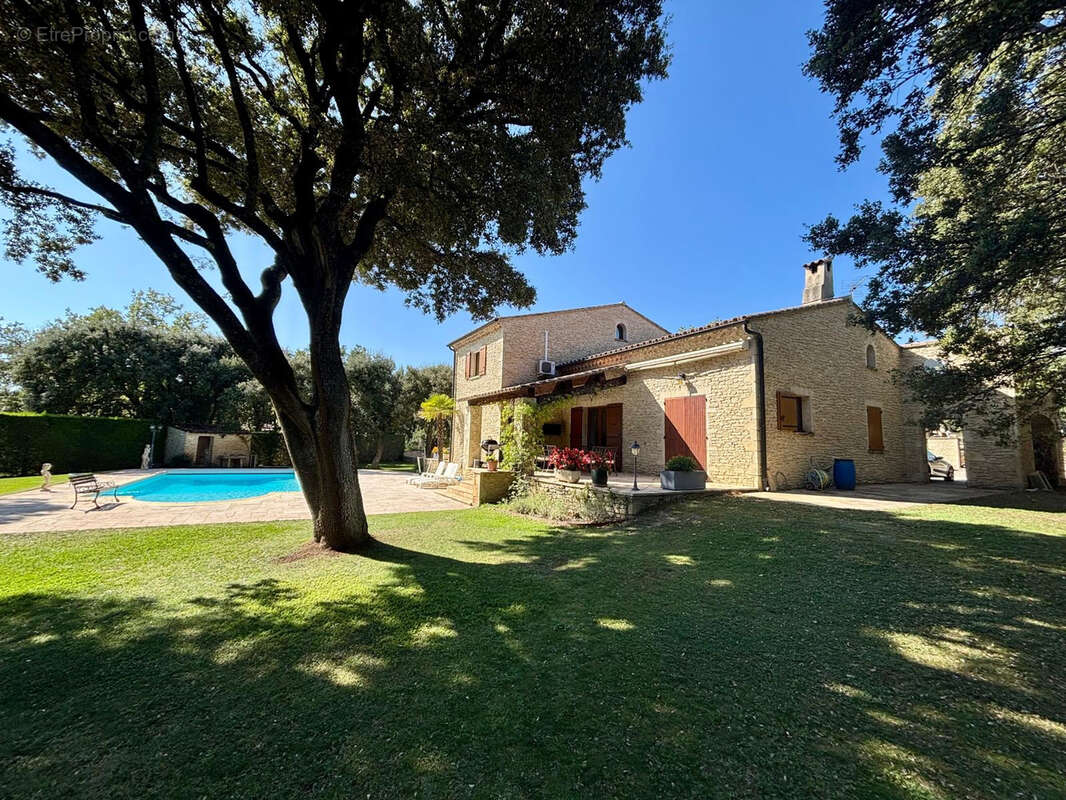 Maison à GRIGNAN