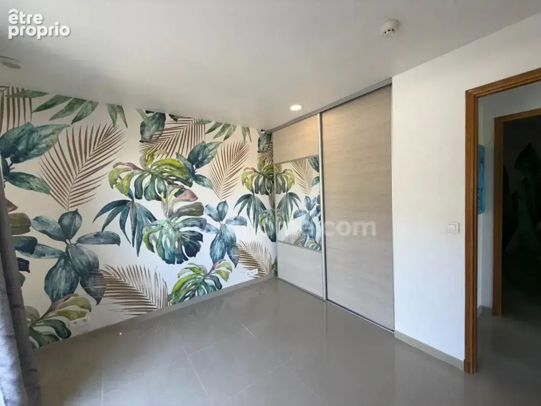 Maison, ferme à rénover, piscine, terrain de 1 900 m² - photo 10