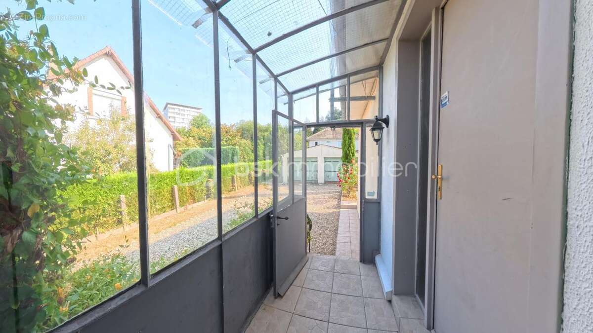 Maison 84 m2. Plain-pied de charme avec Jardin Arboré & Double Garage - photo 5