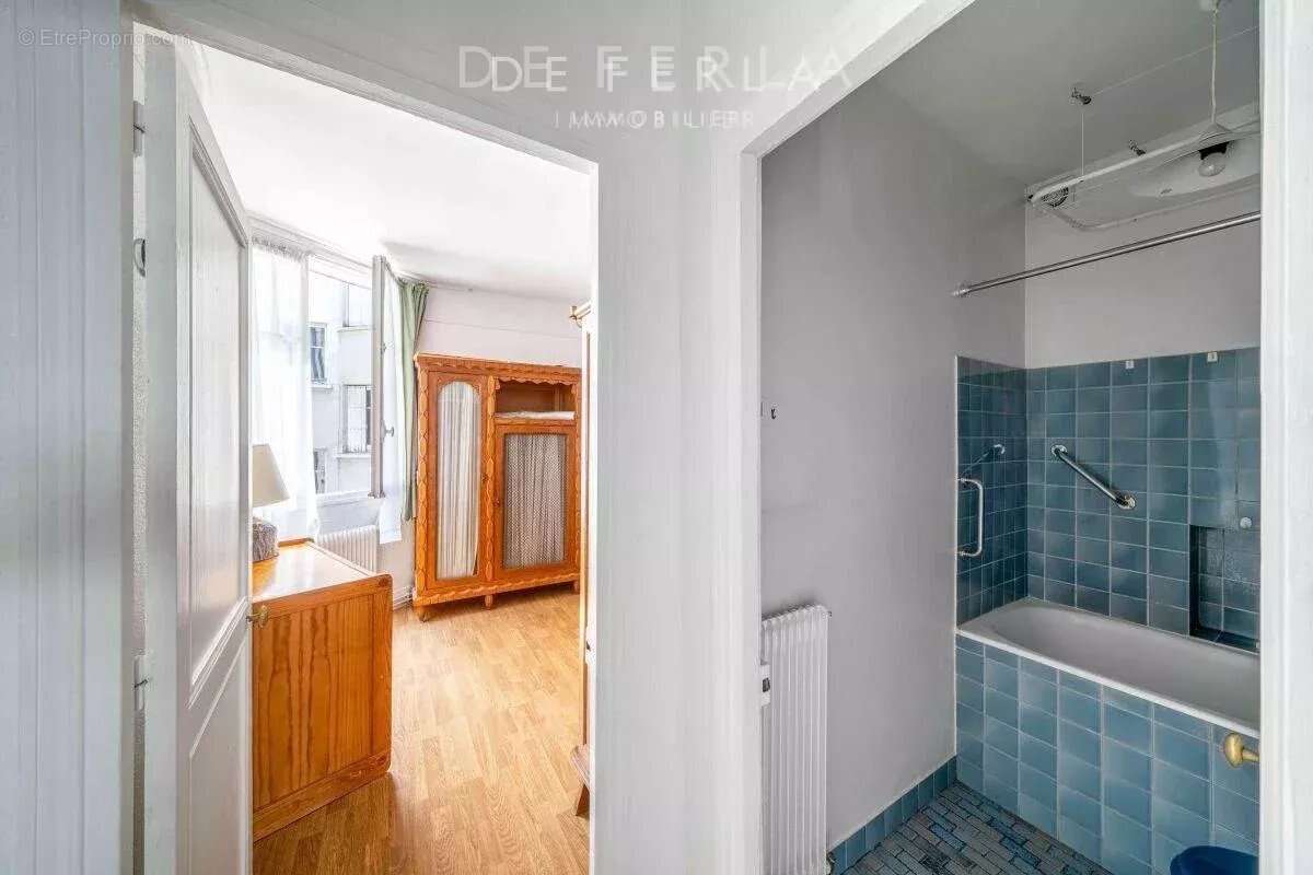 Appartement à PARIS-7E