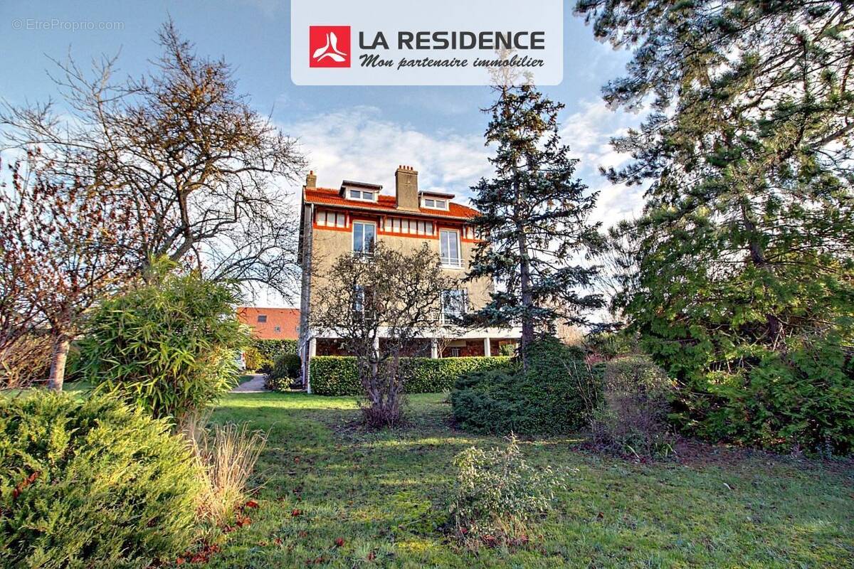 Maison à VAUX-SUR-SEINE