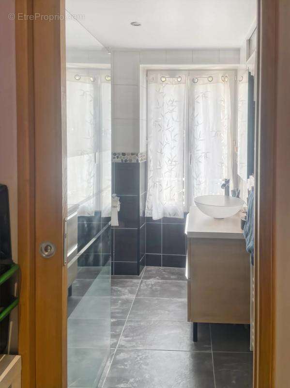 Appartement à CORBEIL-ESSONNES