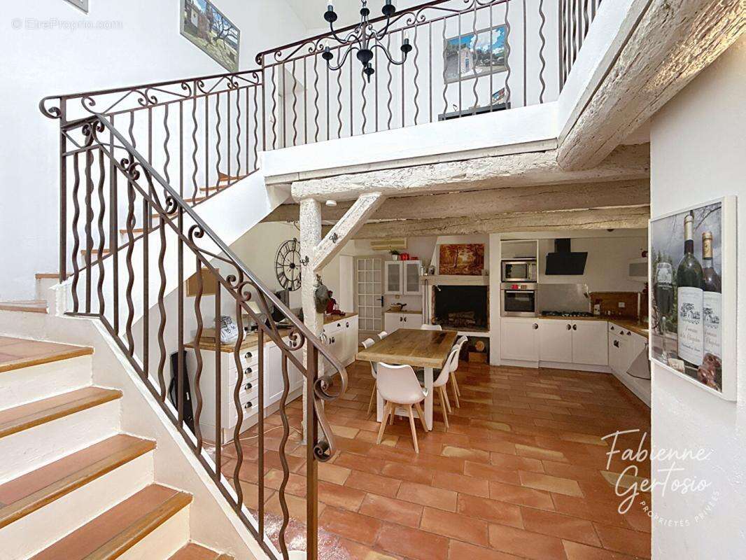 Maison à GONFARON