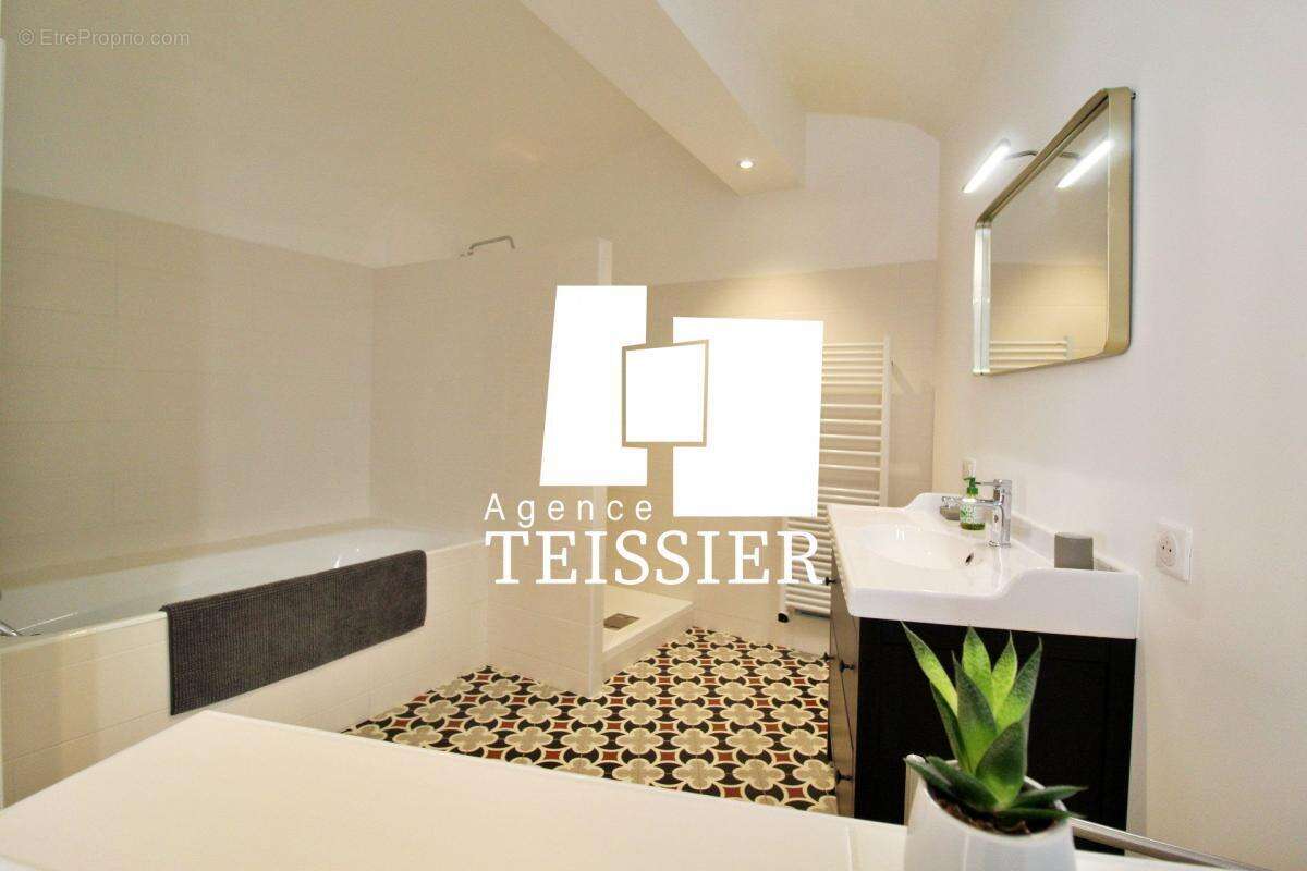 Appartement à LES VANS