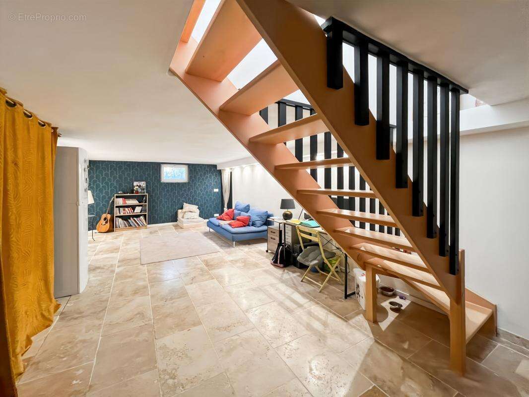 Maison à LA VALETTE-DU-VAR