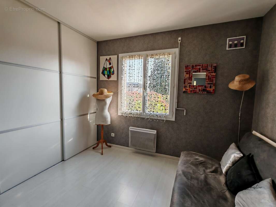 Maison à SAINT-VINCENT-LA-CHATRE