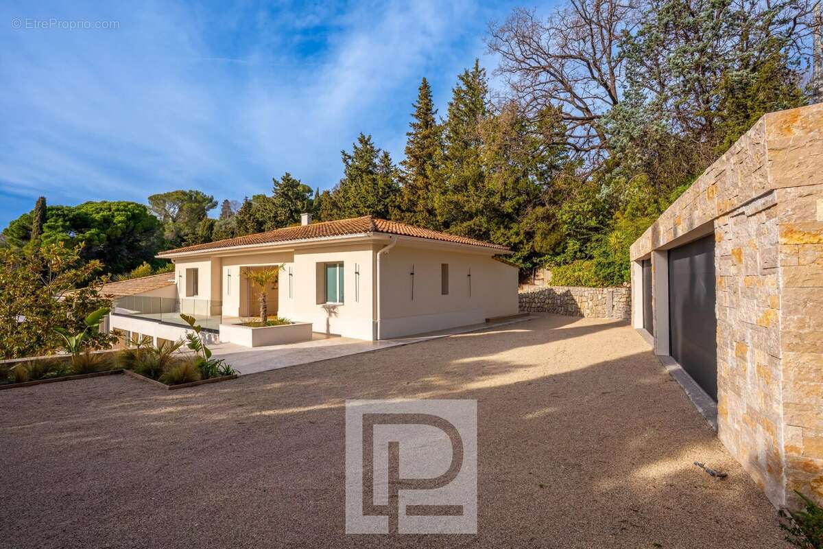 Maison à MOUGINS