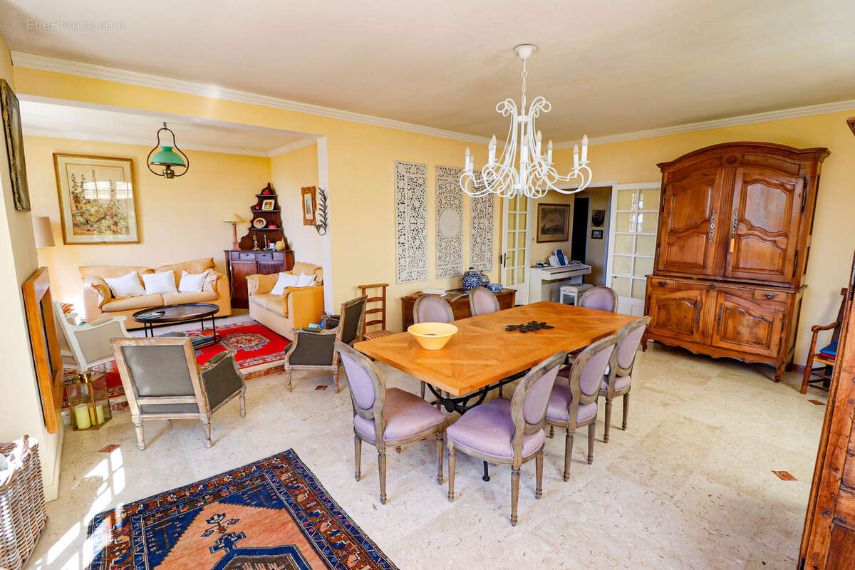 Villa 5 chambres sur terrain 2000m2 avec piscine à 2 pas du village de flayosc - photo 8