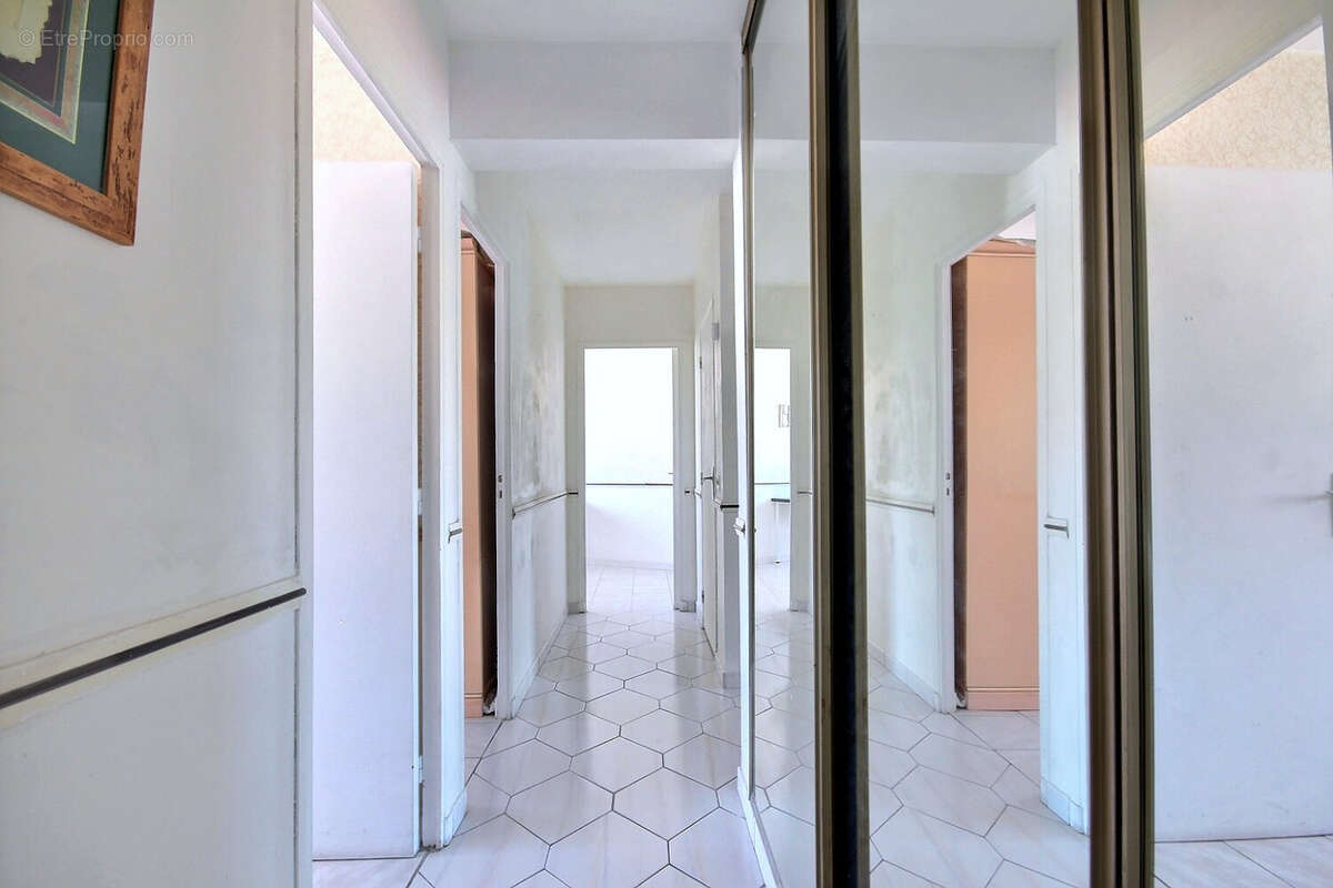 Appartement à MARSEILLE-8E