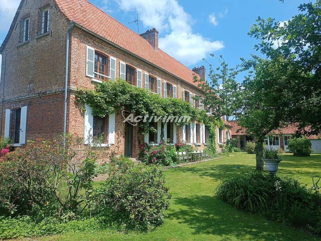 4252 6 - Maison à HESDIN