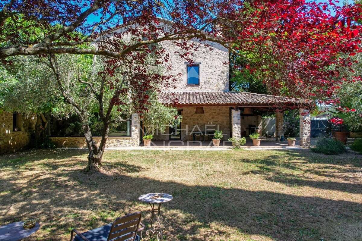 Maison à TOURVES