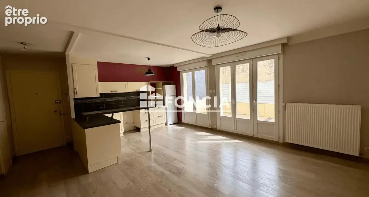 Photo Appartement à La Roche-Sur-Yon au prix de 156 570€