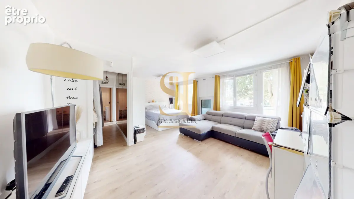 Appartement 3 pièces 56 m² à vendre à Ris-Orangis (91130) - photo 2