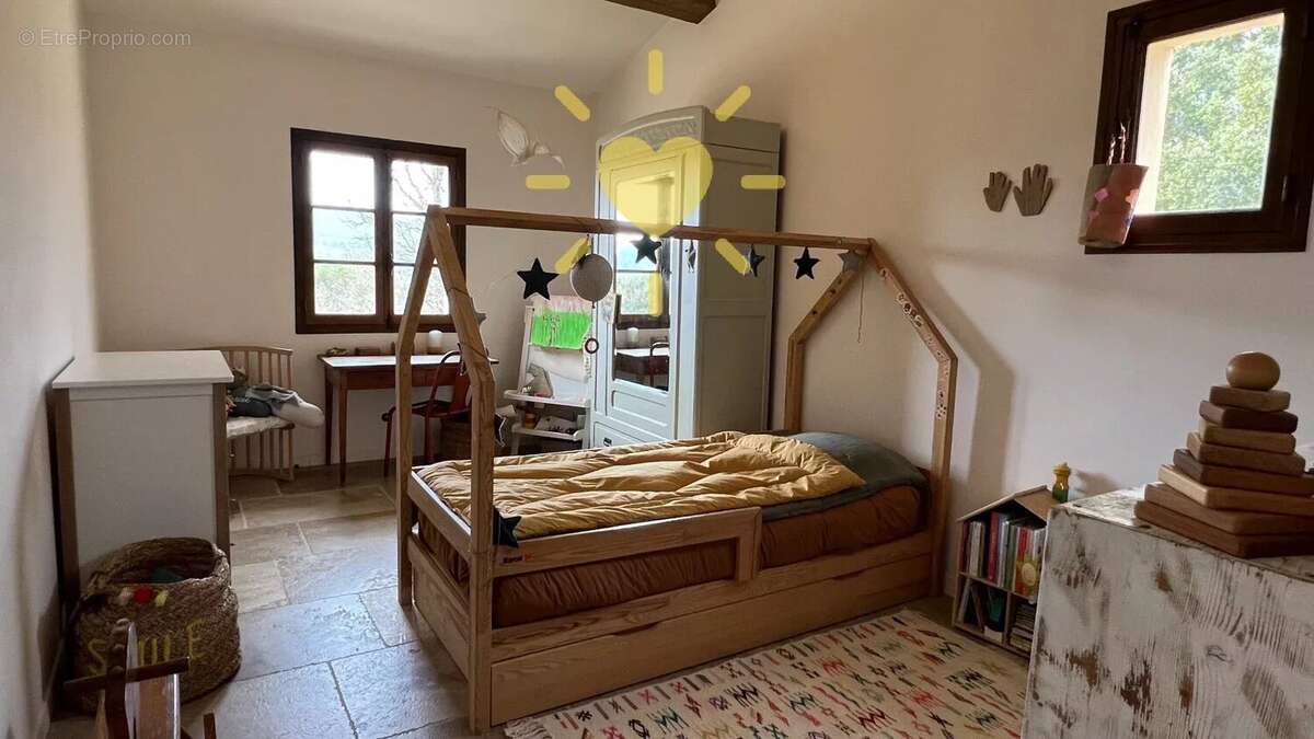 BARGEMON : Bastide avec vue panoramique sur 10 hectares au calme - photo 23